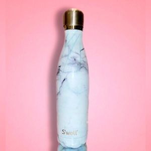 Swell White Marble Water Bottle 25 oz